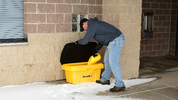 Storage Box with Scooper