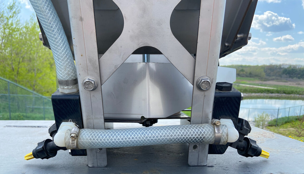 triple threat pre wet and direct liquid application